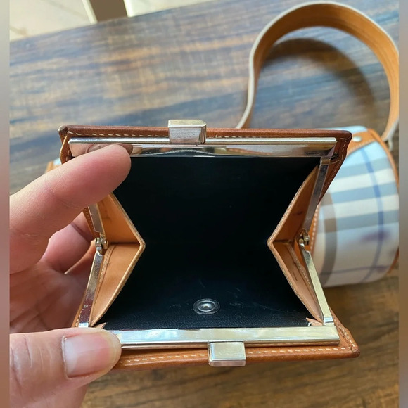 Vintage Burberry NovaCheck Small Barrel Bag with/Wallet - Picture 14 of 16